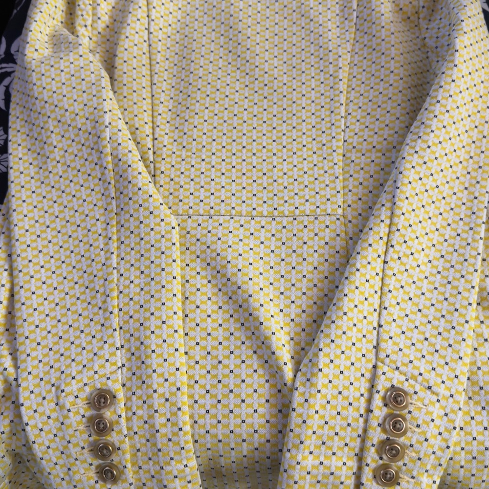 CAbi Hobnob Topper in Daffodil - Picture 10 of 10